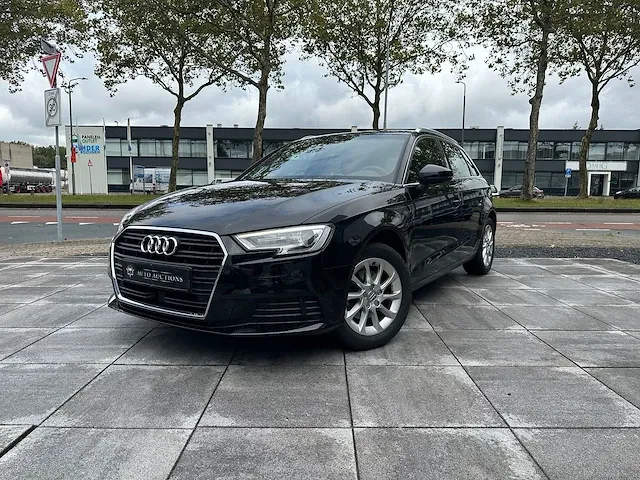 Audi a3 sportback 30 tfsi automaat 2019 xenon/led navigatiesysteem stoelverwarming verlengde fabrieksgarantie - afbeelding 1 van  26