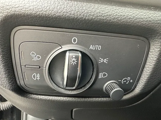 Audi a3 sportback 30 tfsi automaat 2019 xenon/led navigatiesysteem stoelverwarming verlengde fabrieksgarantie - afbeelding 15 van  26
