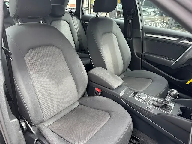 Audi a3 sportback 30 tfsi automaat 2019 xenon/led navigatiesysteem stoelverwarming verlengde fabrieksgarantie - afbeelding 19 van  26