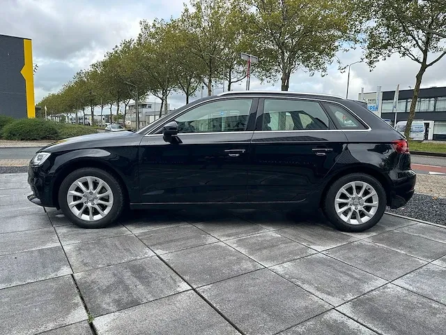 Audi a3 sportback 30 tfsi automaat 2019 xenon/led navigatiesysteem stoelverwarming verlengde fabrieksgarantie - afbeelding 12 van  26