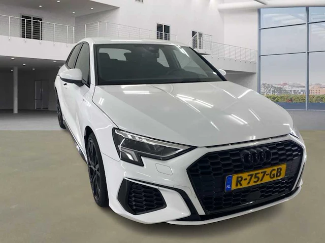 Audi a3 sportback 30 tfsi s edition 2022 | r-757-gb - afbeelding 21 van  26