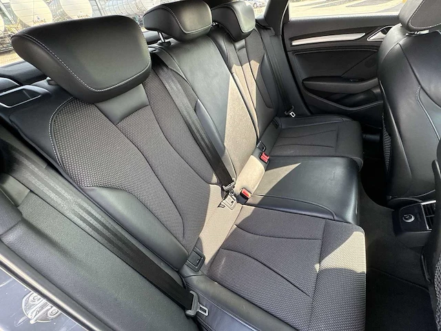 Audi a3 sportback 30 tfsi sport s line edition car 2019 | g-150-hj - afbeelding 18 van  27