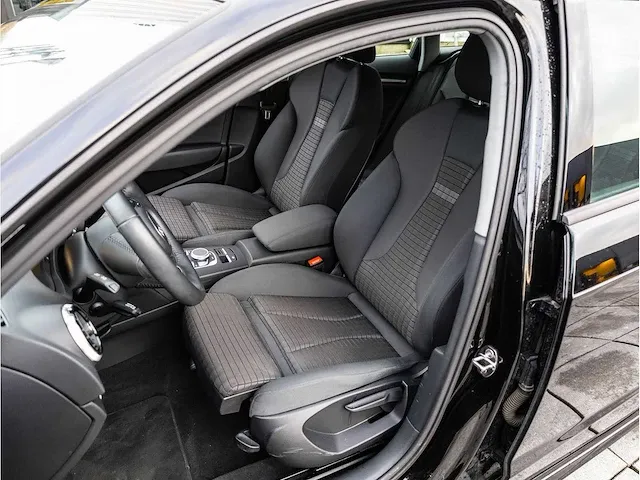 Audi a3 sportback 40 e-tron sport phev 204pk automaat 2020 virtual cockpit keyless stoelverwarming fabrieksgarantie - afbeelding 4 van  27