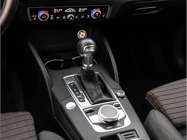 Audi a3 sportback 40 e-tron sport phev 204pk automaat 2020 virtual cockpit keyless stoelverwarming fabrieksgarantie - afbeelding 11 van  27