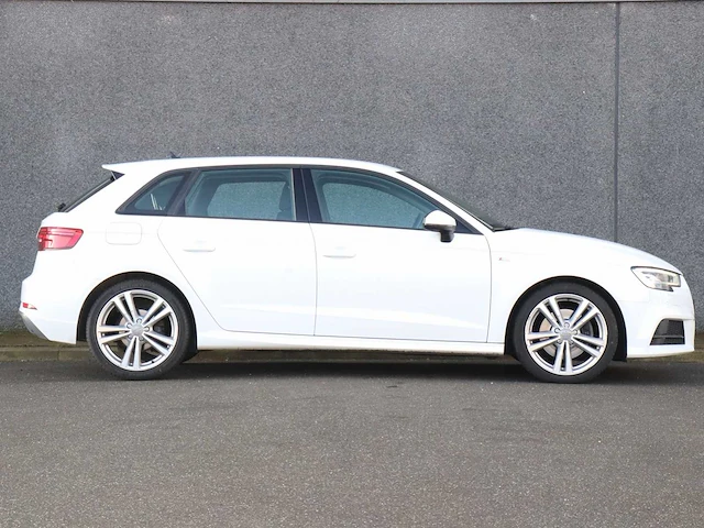 Audi a3 sportback 40 tfsi design pro line plus s-line car 2019 | s-019-sr - afbeelding 23 van  27