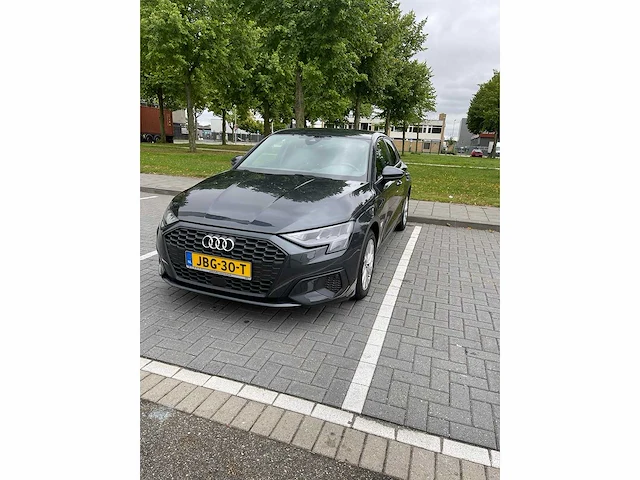 Audi a3 sportback 40 tfsi e edition hybride jbg-30-t - afbeelding 1 van  13