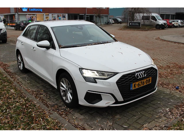 Audi a3 sportback elektrisch en benzine met kenteken k-676-db. kilometerstand 60.032. datum 1e toelating 30... - afbeelding 10 van  14