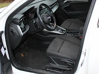 Audi a3 sportback elektrisch en benzine met kenteken k-676-db. kilometerstand 60.032. datum 1e toelating 30... - afbeelding 12 van  14