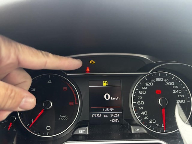 Audi a4 2.0 tdi, 2013 - afbeelding 2 van  26