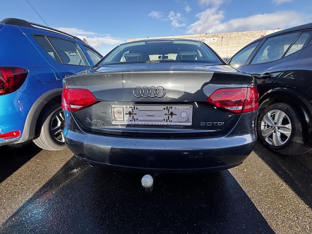 Audi a4 2.0 tdi dpf,2008 - afbeelding 37 van  41