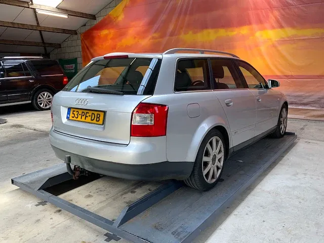 Audi a4 2004 - afbeelding 4 van  44