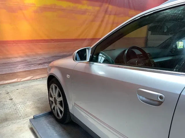 Audi a4 2004 - afbeelding 7 van  44