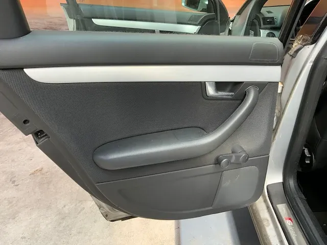 Audi a4 2004 - afbeelding 9 van  44