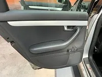 Audi a4 2004 - afbeelding 9 van  44