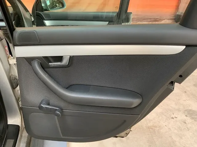 Audi a4 2004 - afbeelding 22 van  44