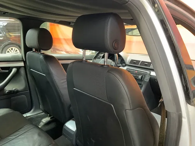 Audi a4 2004 - afbeelding 24 van  44