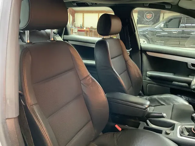 Audi a4 2004 - afbeelding 29 van  44
