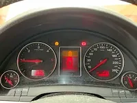 Audi a4 2004 - afbeelding 32 van  44