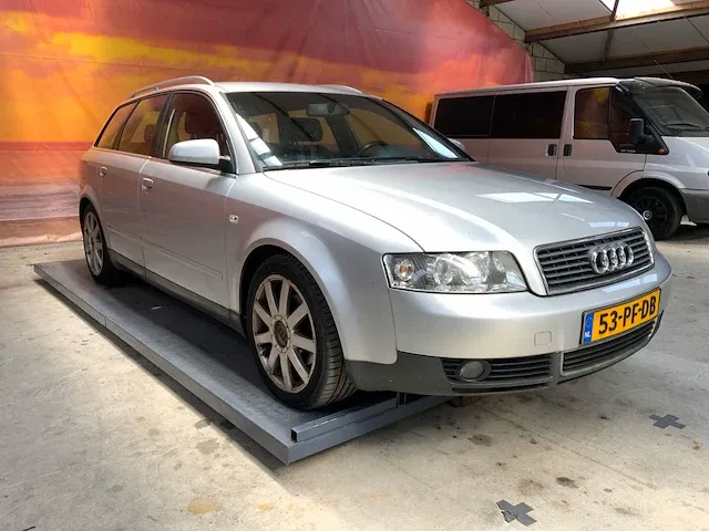 Audi a4 2004 - afbeelding 44 van  44
