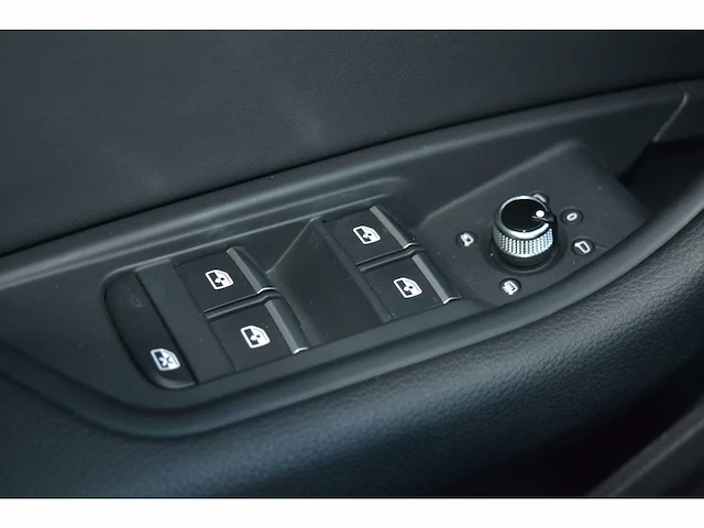 Audi a4 35 tfsi mhev avant advanced edition - personenauto - afbeelding 30 van  38