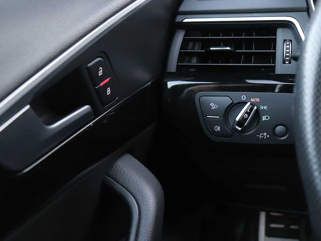 Audi a4 avant 1.4 tfsi sport s-line edition car 2018 | rn-943-r - afbeelding 15 van  32