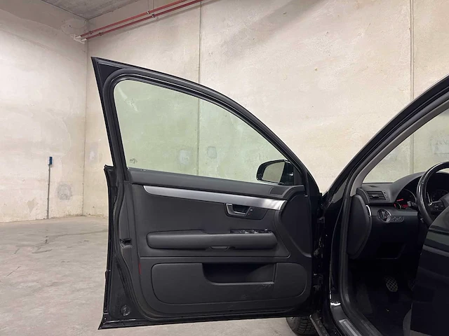 Audi a4 avant 1.6 advance 102pk 2008 (origineel-nl), 53-zd-fb - afbeelding 30 van  40