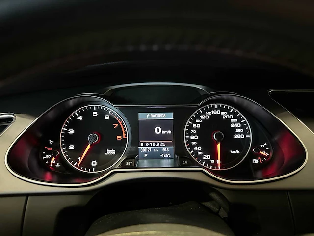 Audi a4 avant 1.8 tfsi business edition automaat 4-sgz-54 - afbeelding 9 van  24
