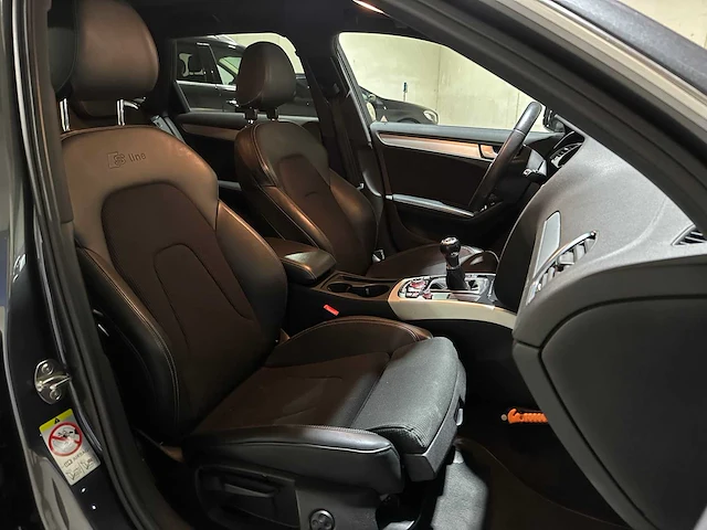 Audi a4 avant 1.8 tfsi s edition 120pk 2013, 26-zrp-1 - afbeelding 32 van  41