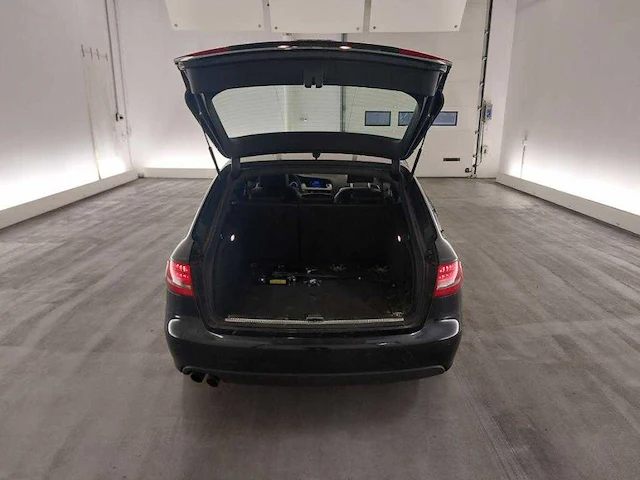 Audi a4 avant 1.8 tfsi s edition 2010 | 81-kkp-2 - afbeelding 14 van  22