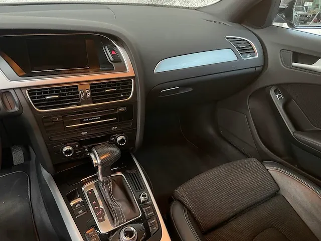 Audi a4 avant 1.8 tfsi s-line 170pk 2013 -orig. nl-, 8-kbb-08 - afbeelding 28 van  44