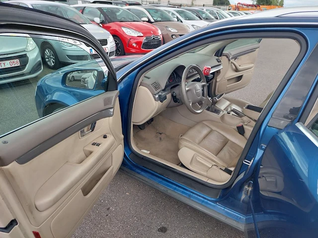 Audi a4 avant, 2004 - afbeelding 37 van  40
