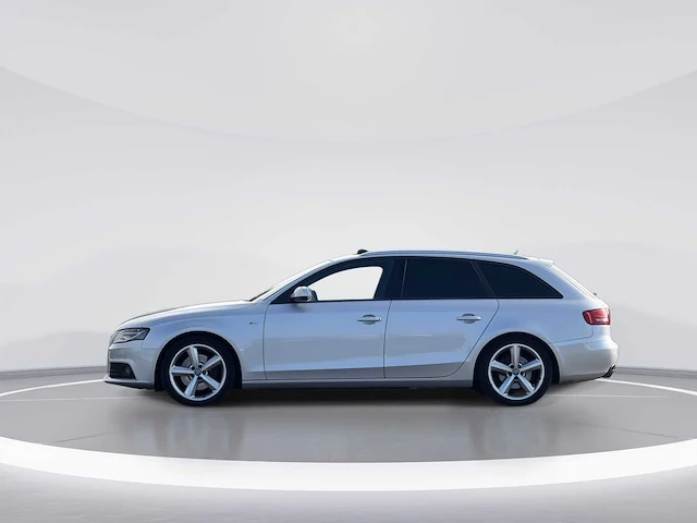 Audi a4 avant 3.0 tdi quattro 2009 | 86-rbx-2 - afbeelding 25 van  29