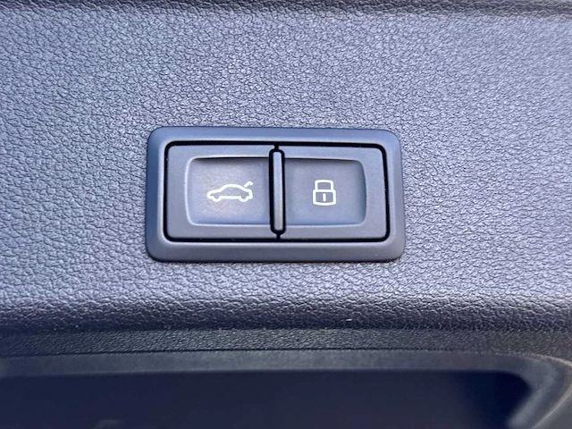 Audi a4 avant 35 tdi sp s-line black edition car 2019 | l-795-fp - afbeelding 26 van  39