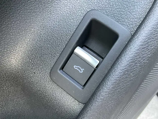 Audi a4 avant 35 tfsi achteruitrijcamera dodehoek memory elektrische kofferklep led dab - afbeelding 20 van  42