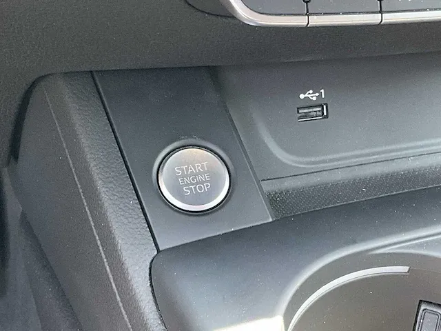 Audi a4 avant 35 tfsi achteruitrijcamera dodehoek memory elektrische kofferklep led dab - afbeelding 27 van  42