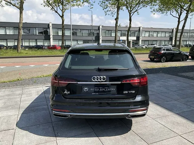 Audi a4 avant 35 tfsi achteruitrijcamera dodehoek memory elektrische kofferklep led dab - afbeelding 34 van  42