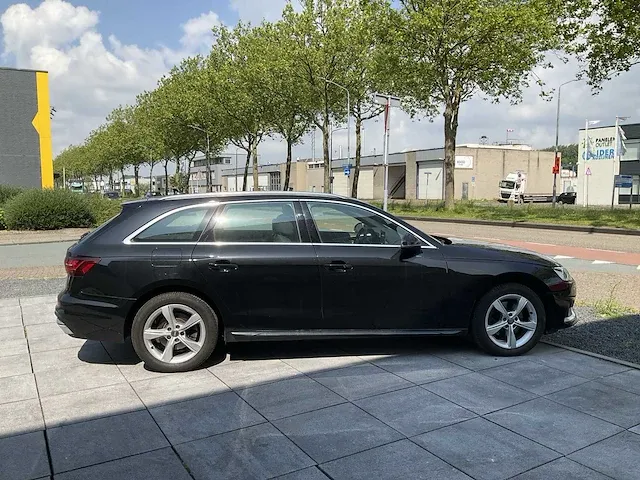 Audi a4 avant 35 tfsi achteruitrijcamera dodehoek memory elektrische kofferklep led dab - afbeelding 39 van  42