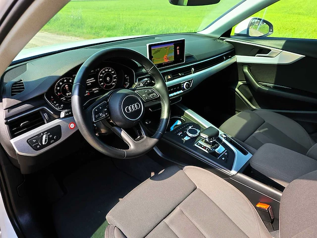 Audi a4 avant 35 tfsi pro line, r-122-sl - afbeelding 17 van  39