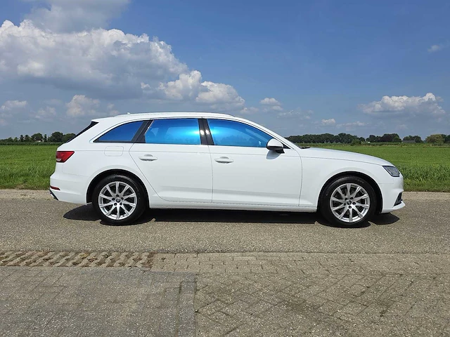 Audi a4 avant 35 tfsi pro line, r-122-sl - afbeelding 38 van  39