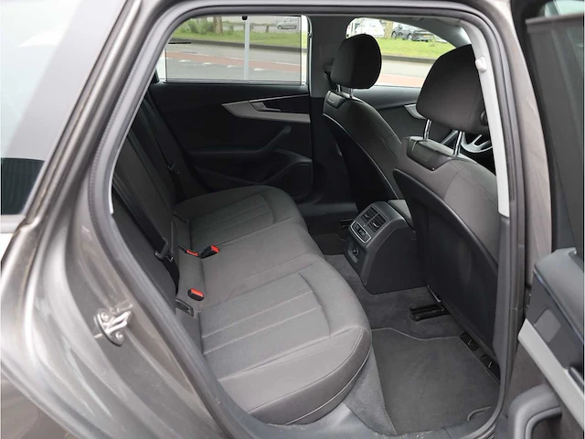 Audi a4 avant 40 etfsi mhev 204pk automaat 2020 - afbeelding 20 van  33