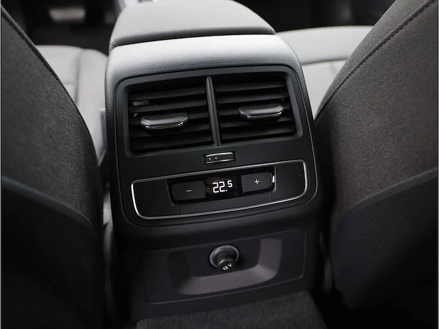 Audi a4 avant 40 etfsi mhev 204pk automaat 2020 - afbeelding 13 van  33