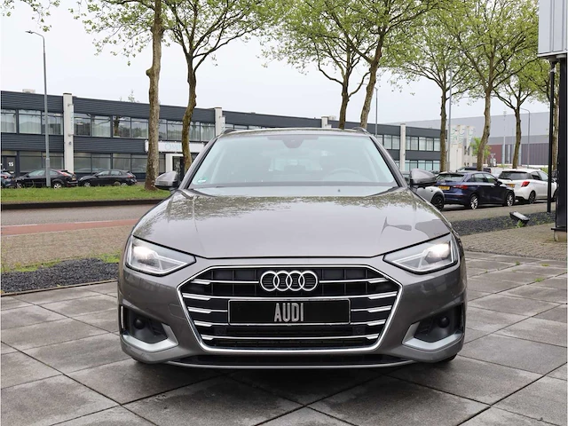 Audi a4 avant 40 etfsi mhev 204pk automaat 2020 - afbeelding 32 van  33