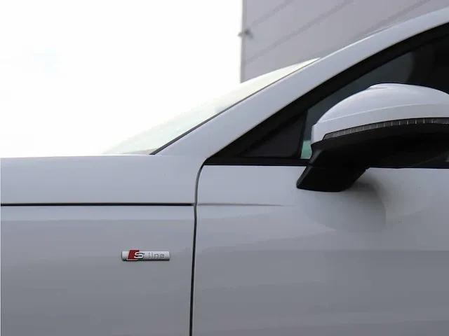 Audi a4 avant 40 tfsi s edition |pano|led matrix|virtual|black optic|facelift| - afbeelding 19 van  56