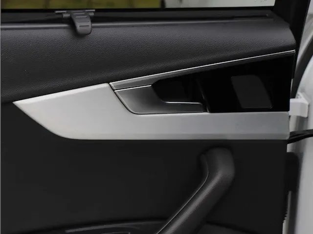 Audi a4 avant 40 tfsi s edition |pano|led matrix|virtual|black optic|facelift| - afbeelding 27 van  56