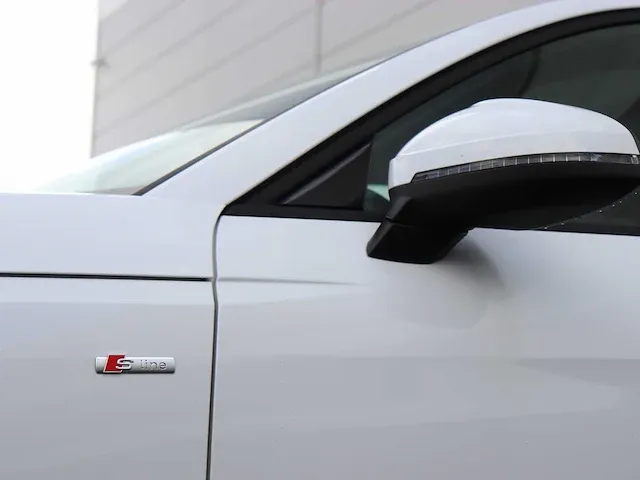 Audi a4 avant 40 tfsi s edition |pano|led matrix|virtual|black optic|facelift| - afbeelding 19 van  67