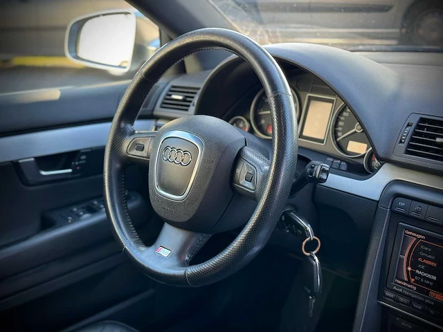 Audi a4 avant 4.2 v8 s4 quattro 2006 344pk xj-561-r - afbeelding 8 van  32