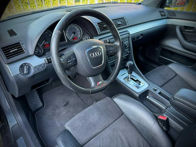 Audi a4 avant 4.2 v8 s4 quattro 2006 344pk xj-561-r - afbeelding 20 van  32