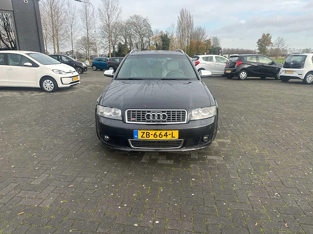 Audi a4 avant personenauto - afbeelding 12 van  22