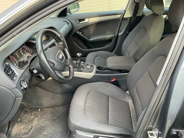 Audi a4 avant personenauto - afbeelding 11 van  16