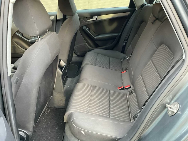 Audi a4 avant personenauto - afbeelding 12 van  16